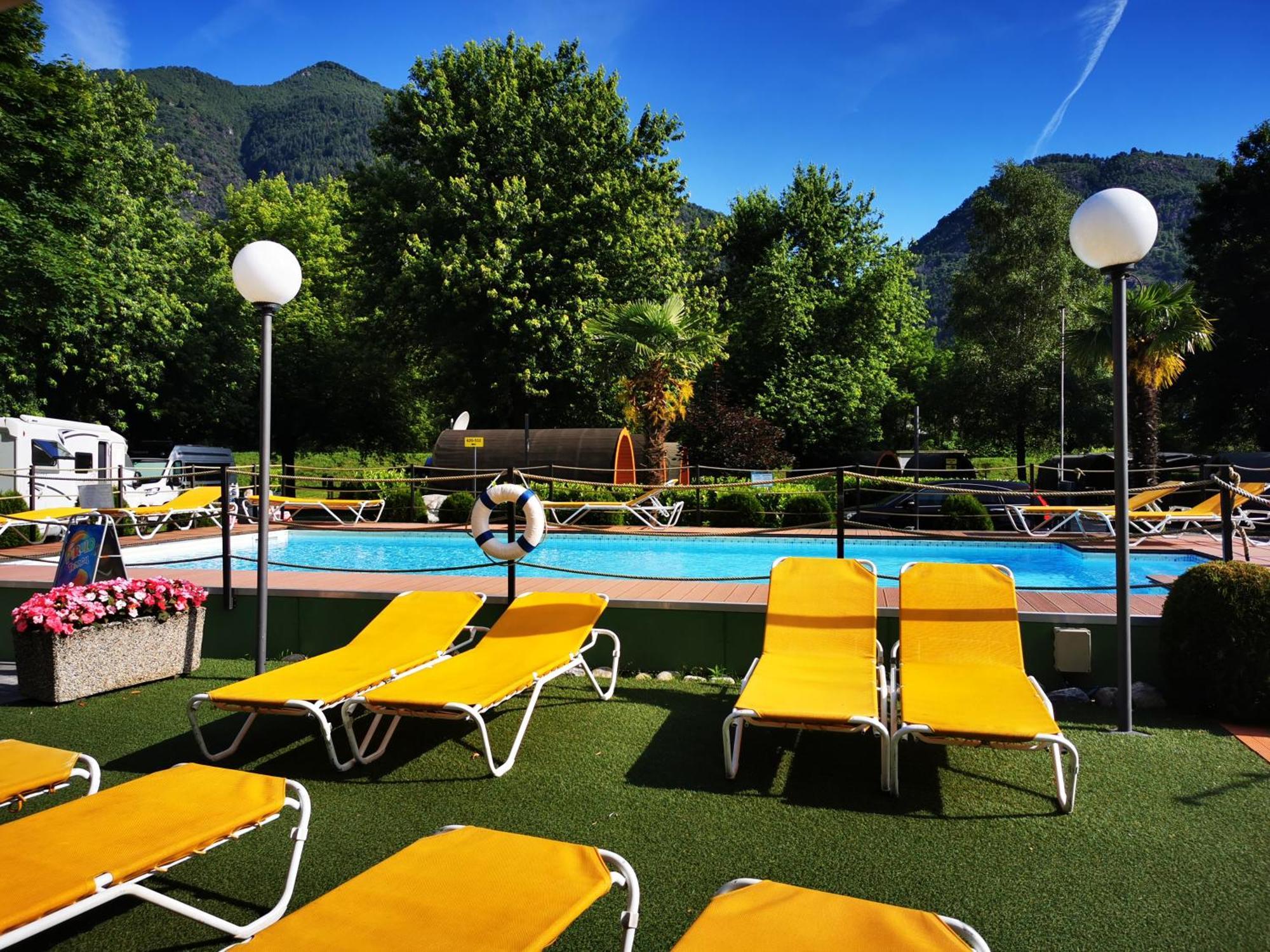Camping Melezza Losone Exterior foto